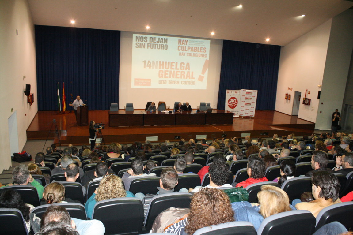 Pastrana en la intervención de la asamblea en Málaga con motivo de la huelga general del 14N