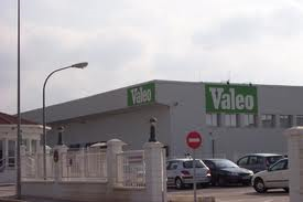 Imagen exterior de la empresa de componentes automovilísticos Valeo en Martos (Jaén)