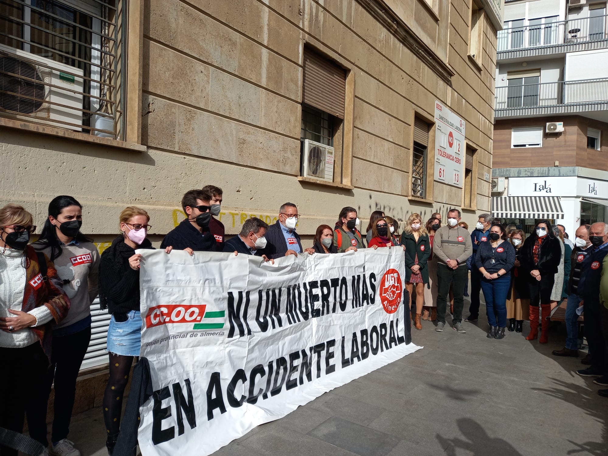 Minuto de silencio por los dos Trabajadores fallecidos en Enero 2022 en Almería