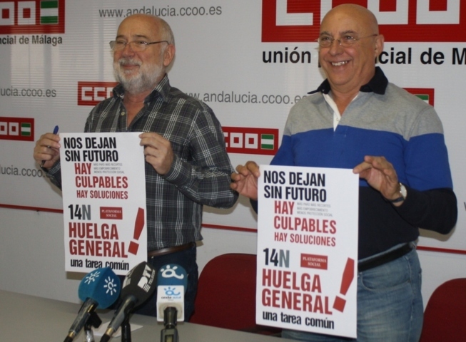 Ferrer y su homólogo de CCOO con el cartel de la huelga general del 14N.