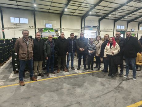 UGT Andalucía visita la cooperativa agraria Virgen del Rocío en Sanlúcar y pone el foco en el peso del sector agroalimentario en la provincia de Cádiz