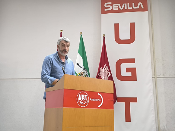 Oskar Martín llama a llenar las urnas de votos progresistas para defender los servicios públicos y los derechos laborales
