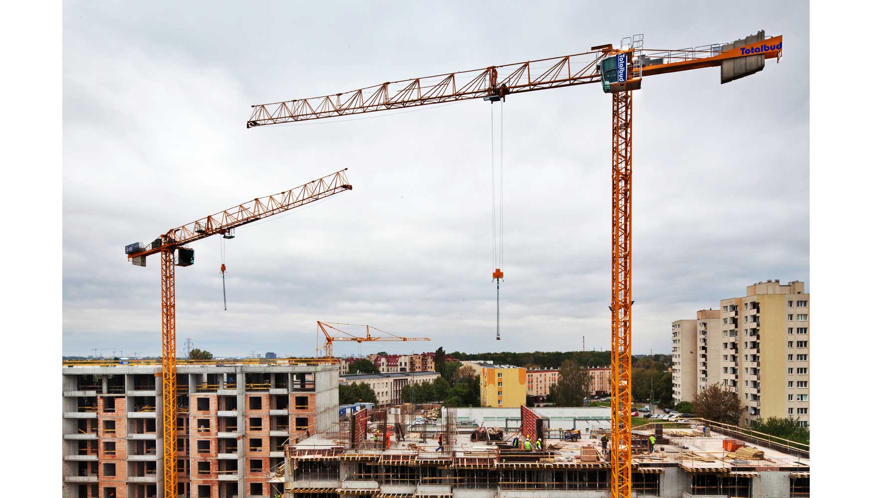 UGT FICA logra un acuerdo en el SERCLA que mejora las condiciones laborales de los gruistas de la construcción en Cádiz
