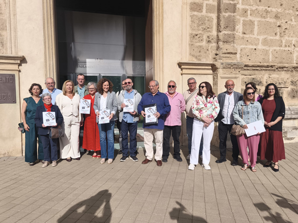 UGT Andalucía y organizaciones sociales registran en el Parlamento una ILP para garantizar el derecho a la vivienda