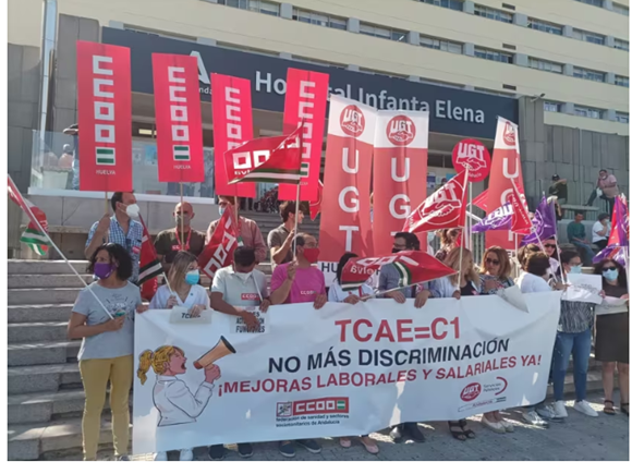 Cerca de 30.000 TCAEs y técnicos especialistas están llamados este lunes a una huelga por incumplimiento de acuerdos laborales