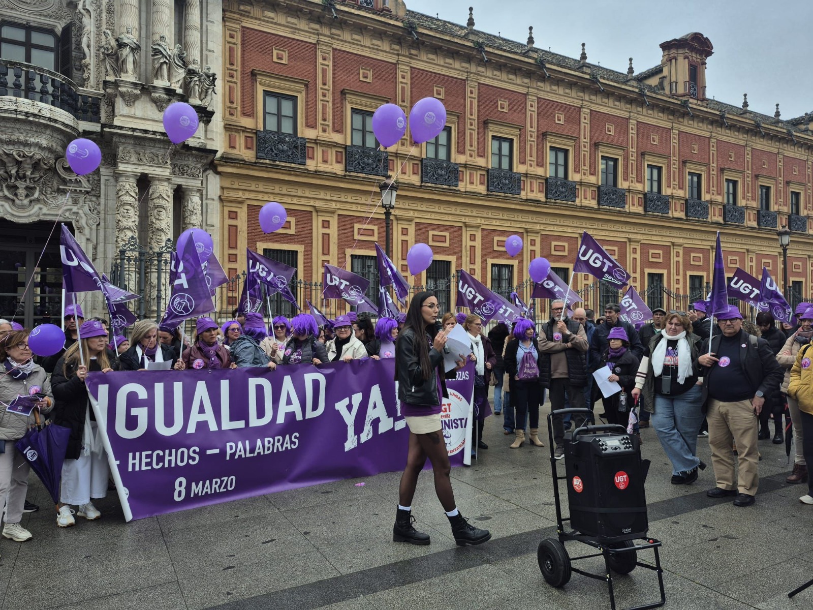 UGT Sevilla reivindica la igualdad real en una concentración con motivo del 8M