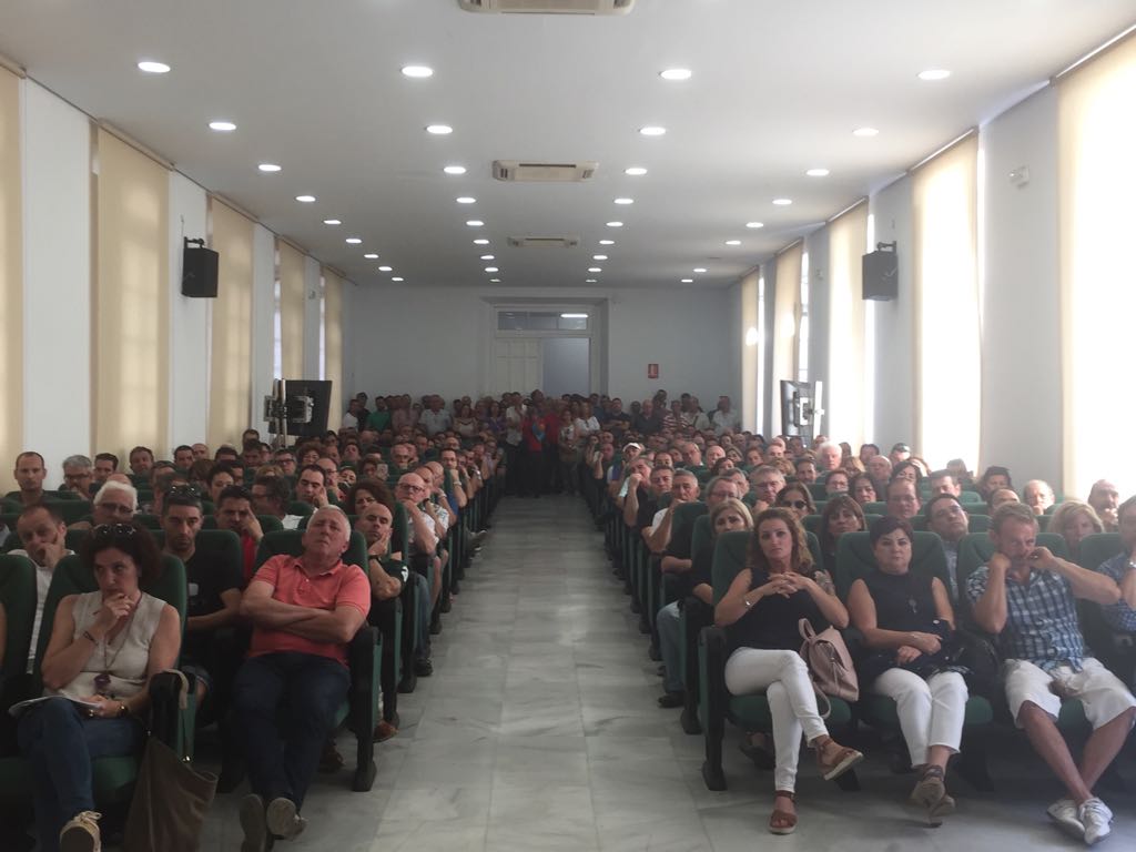 Momento de la asamblea del 15 junio.