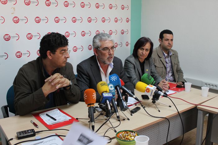 Ginel junto a los candidatos de IU a las elecciones andaluzas