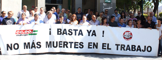 Instantánea tomada de la concentración hoy frente a la Delegación de Empleo.